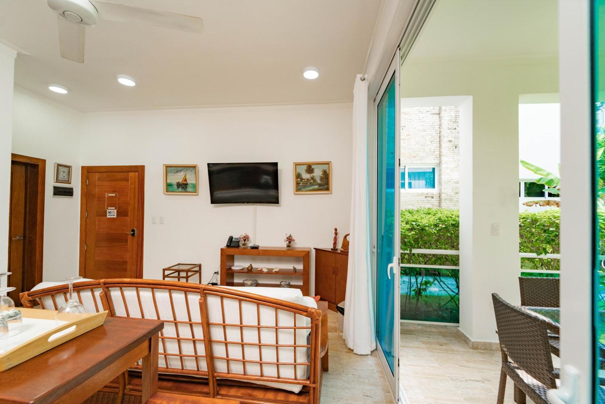 Suites At Grand Laguna Beach By Calisto Stays Сосуа Номер фото